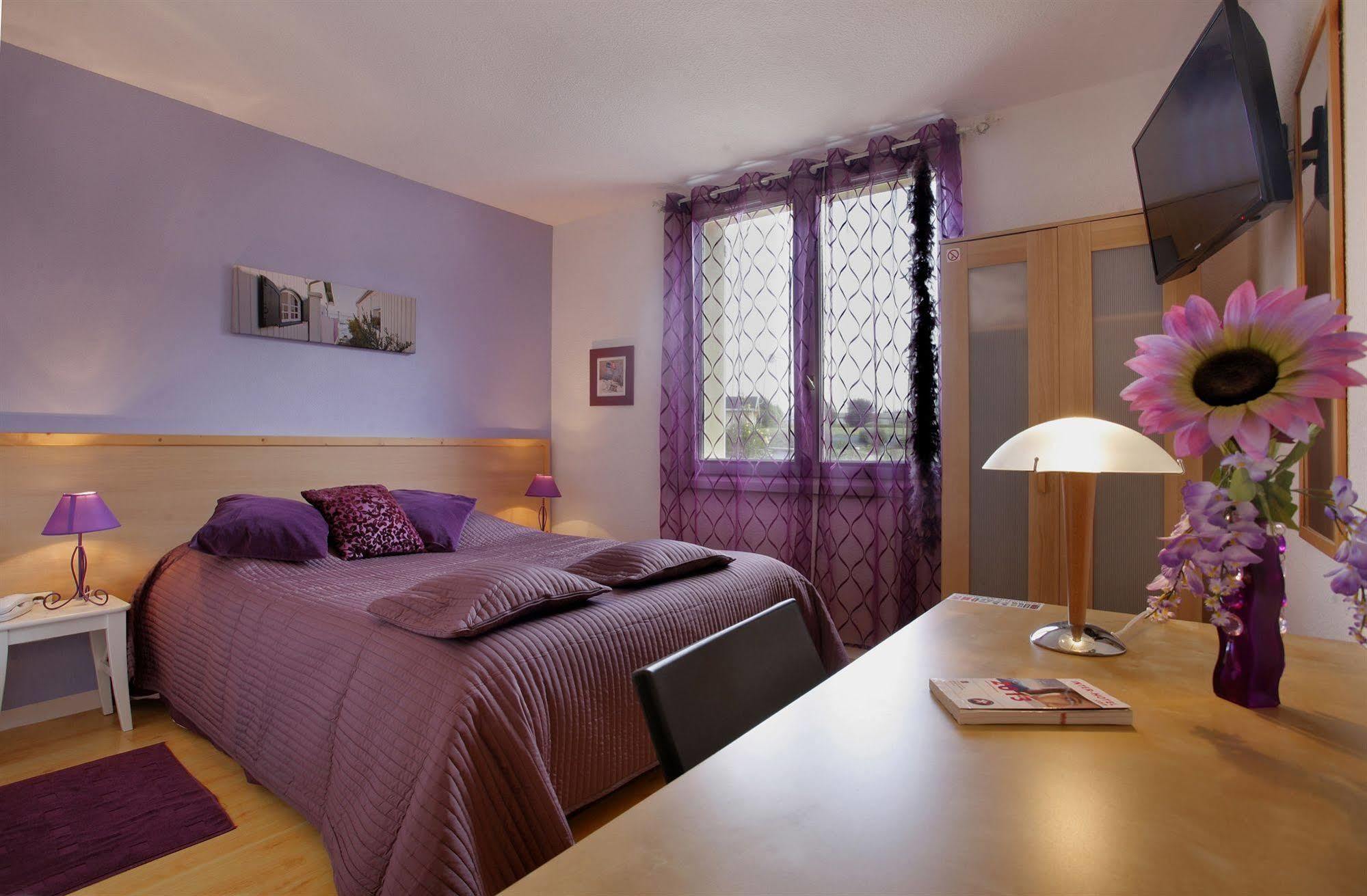 Logis Hotel Corintel Bordeaux Est Tresses Exterior foto