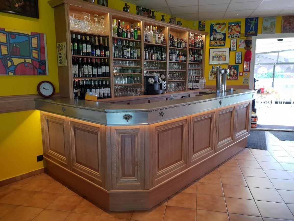 Logis Hotel Corintel Bordeaux Est Tresses Exterior foto
