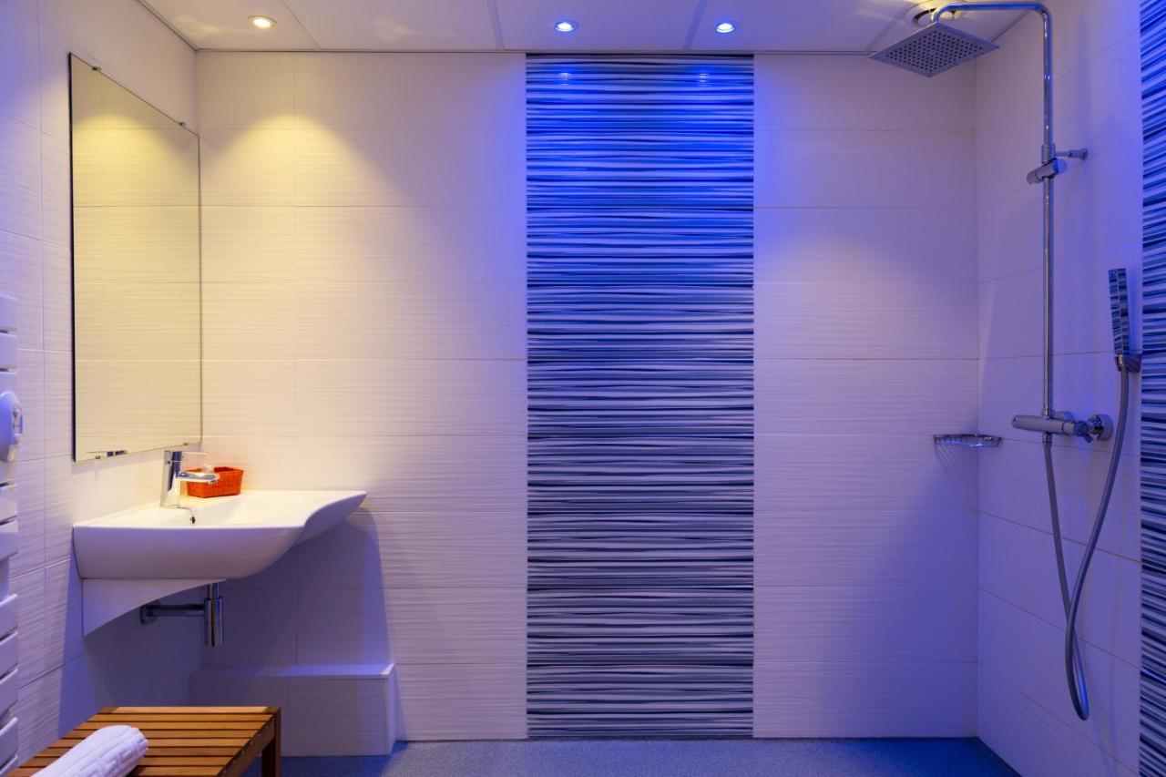 Logis Hotel Corintel Bordeaux Est Tresses Exterior foto
