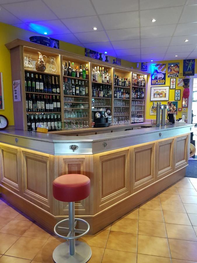 Logis Hotel Corintel Bordeaux Est Tresses Exterior foto